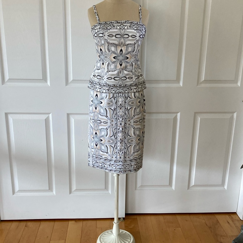 White House-Black Market Skirt Set-Skirt is sz 4, top is sz 0. Beautiful pieces.